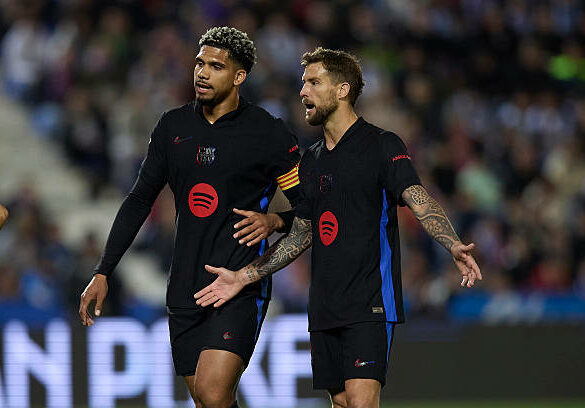 Inigo Martinez không được ra sân vì sao?